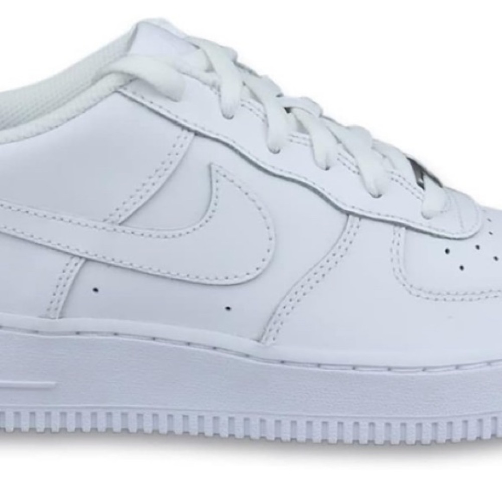 Nike Boys Air Force 1, size 5.5Y - Picture 2 of 13